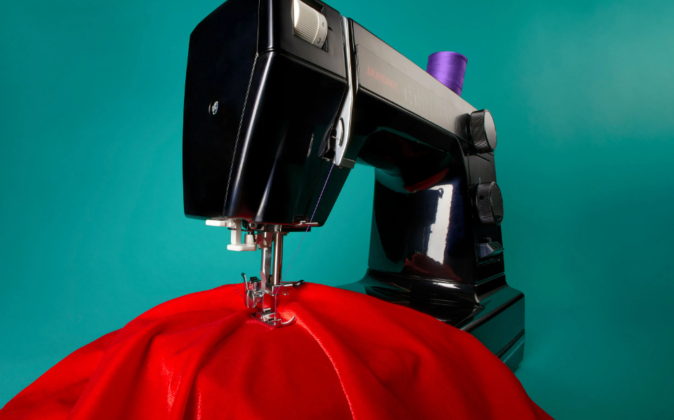 Save Your Sewing Time and Effort with the Spotlight Sewing Machines