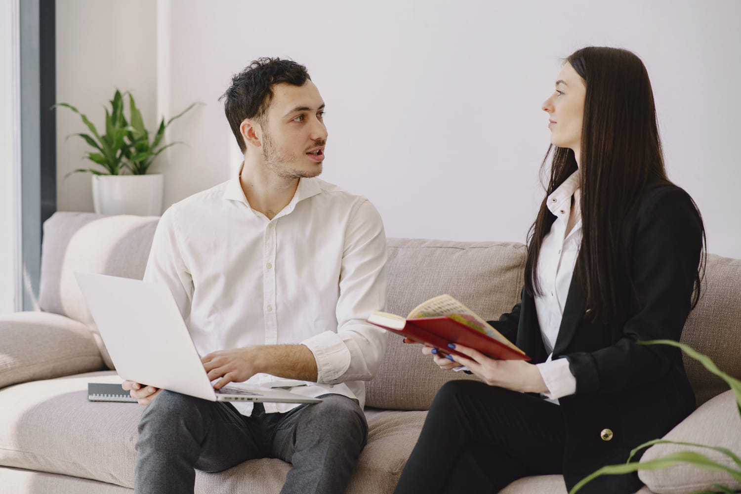 Moments When Hiring a Life Coach Makes Sense